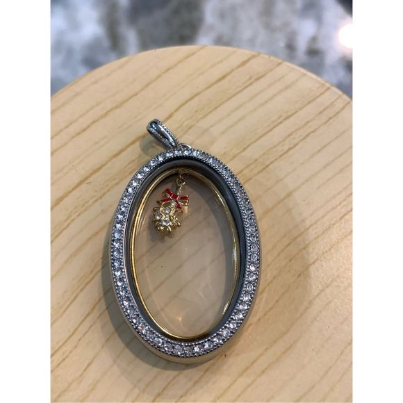 Oval Crystal Silver Locket with Two Inserts #keepsake - Picture 2 of 5